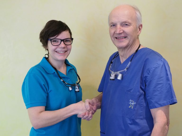 Handshake - Dr. Amelie Brückner & Dr. Wolfgang Seufert